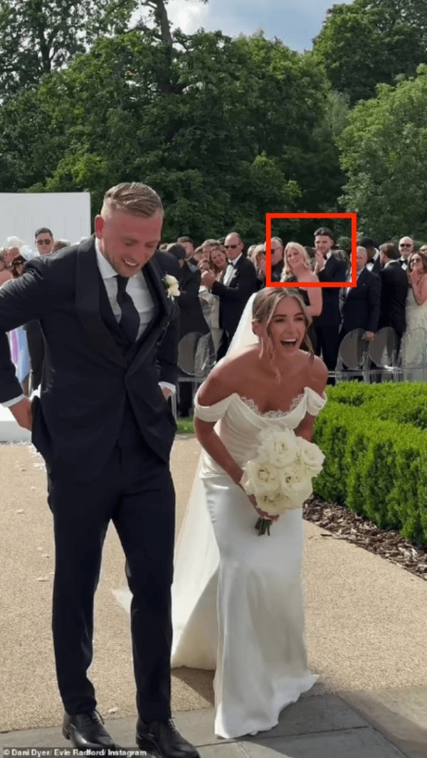 My wife was raped online for obesity! Rice and his wife made a rare public appearance at the wedding of his friend Bowen