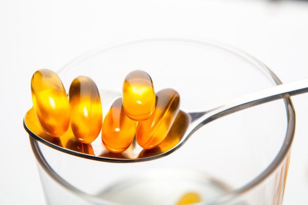 Eating fish oil to prevent cardiovascular disease? Study says healthy people will increase heart disease and risk