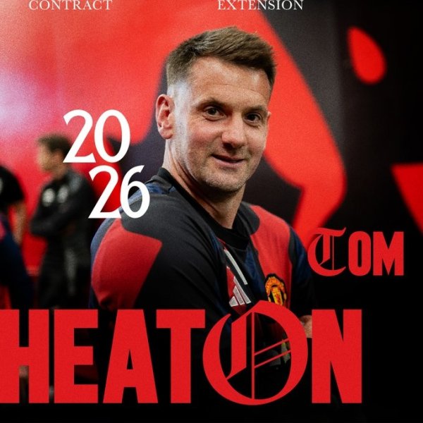 Manchester United official: 39-year-old goalkeeper Tom Heaton renews his contract for one year