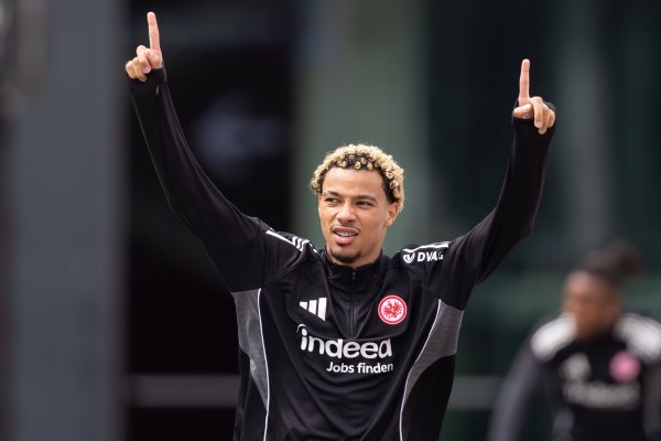 Reporter: If everything goes well Ekitic will undergo a Liverpool medical examination today, with a transfer fee of 95 million euros