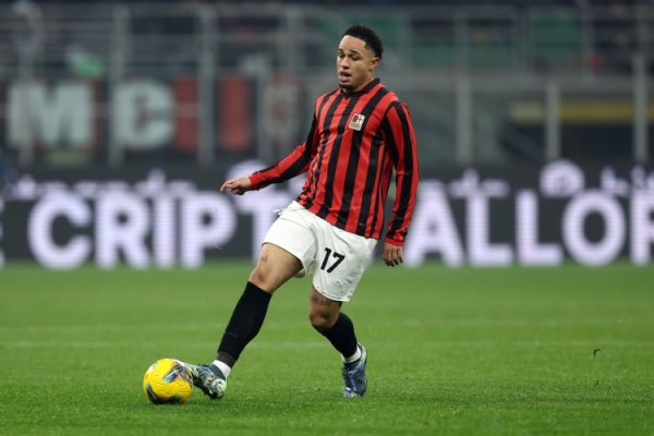 Desky: Leeds United and Milan are close to reaching an agreement on Okafor s transfer, with a cost of about 20 million euros