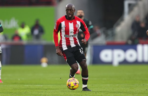 Reporter: Visa is not selected for Brentford s Premier League roster this round, and players continue to seek transfers