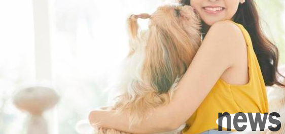 Is the puppy licking you gradually after biting you? Is it because of your close contact with you?