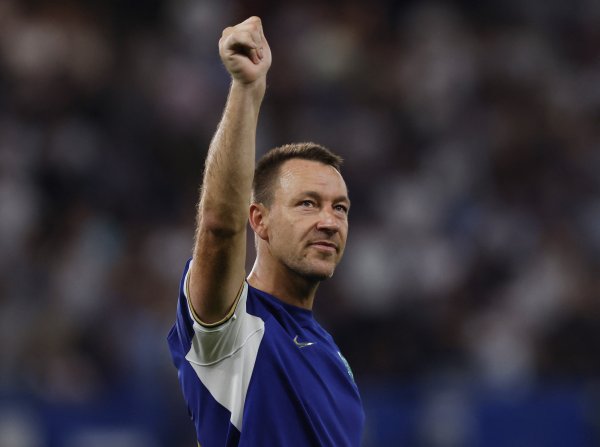 Terry: I m happy to see Chelsea signing big-name players this season s strongest team is Liverpool