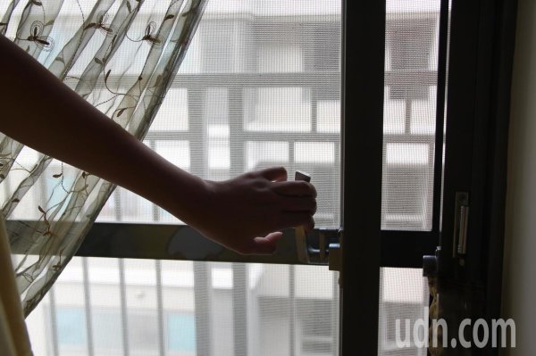 Dehumidification and window opening are not enough! Medical warning 