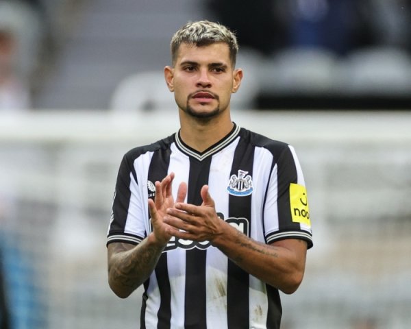 Guimaraes: The card dealing is because I often play cards and hope to return healthy from the national team.