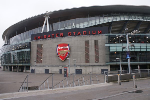 The Sun: Arsenal is negotiating a stadium catering supply contract, which is expected to increase revenue by at least 500,000 per game