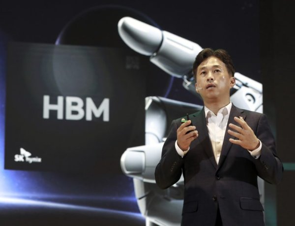 SK Hynix outlines the vision of the creator of AI memory across the board and discloses future technology blueprint development