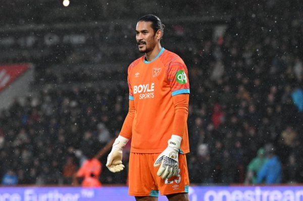 What an exaggeration! West Ham goalkeeper Areola made 10 saves and 1 assist in a single game, almost all of them were superb saves.